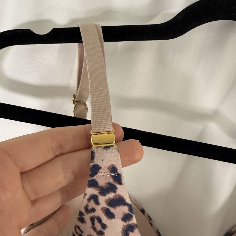 Victoria's Secret Bra Women's 34D Beige Leopord Print Underwired Padded Hook Eye - Picture 10 of 10